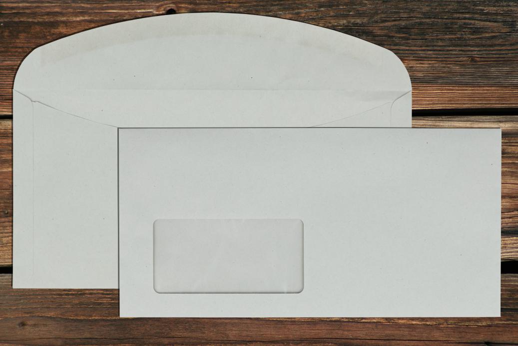 Kuvertierhüllen mit Fenster C6/5 114x229 mm Nassklebend Recycling Grau 75 g/qm